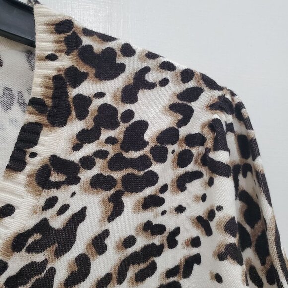 ECI New York Women's White Leopard Print Knit 3/4 Sleeve Button Up Cardigan Sz M - Picture 2 of 4